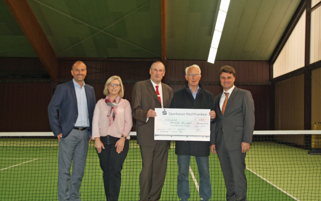 Tennishalle mit neuer LED-Beleuchtung